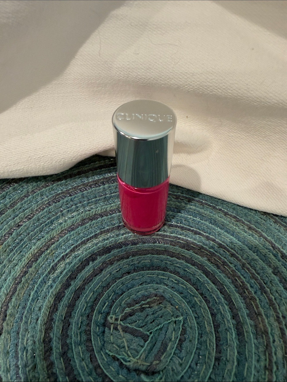 Clinique A Different Nail Enamel - Vernis Different New no box alcohol-free